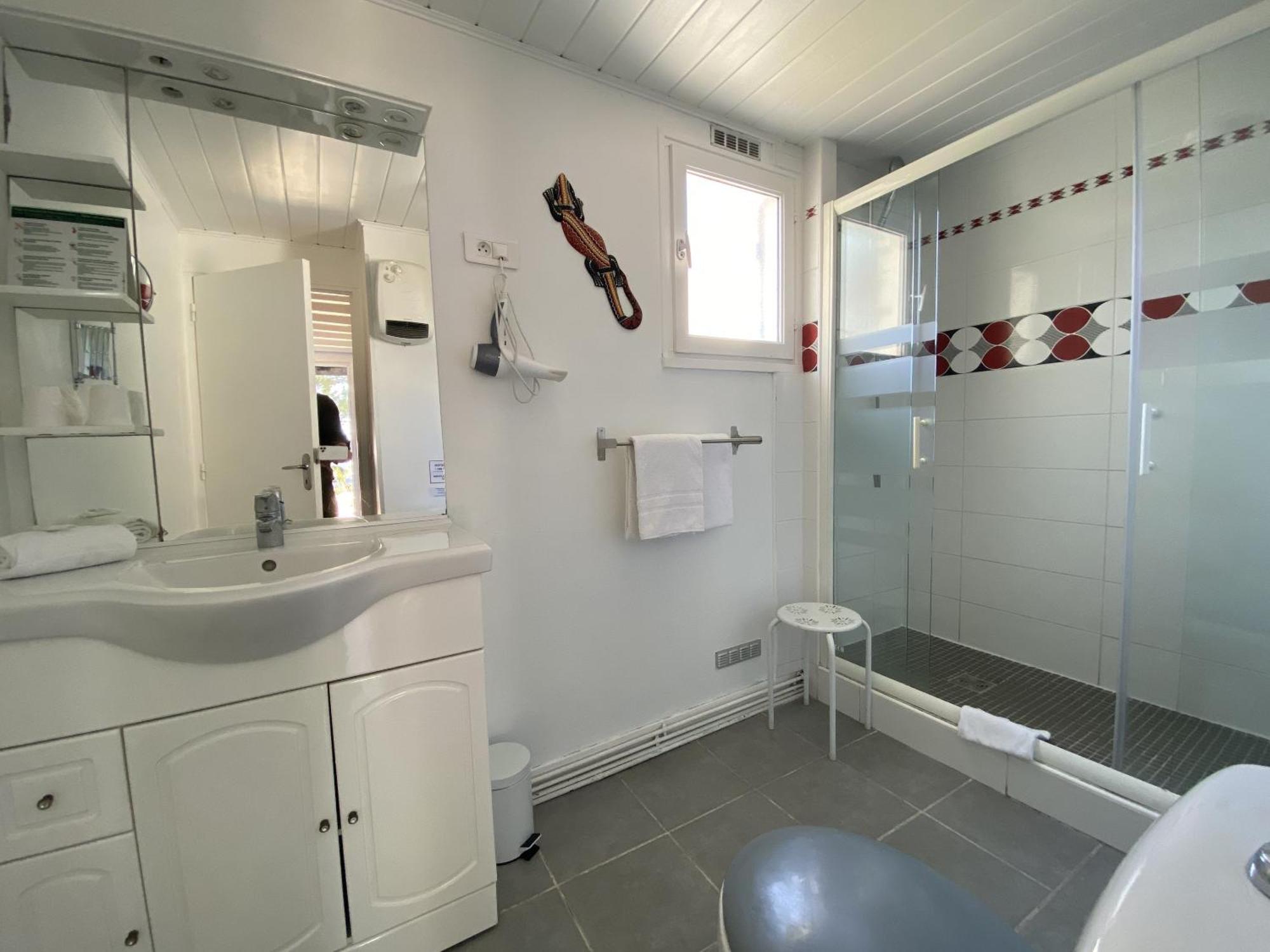 Hotel Des 4 Vents "Esprit Camargue" Aigues-Mortes Værelse billede