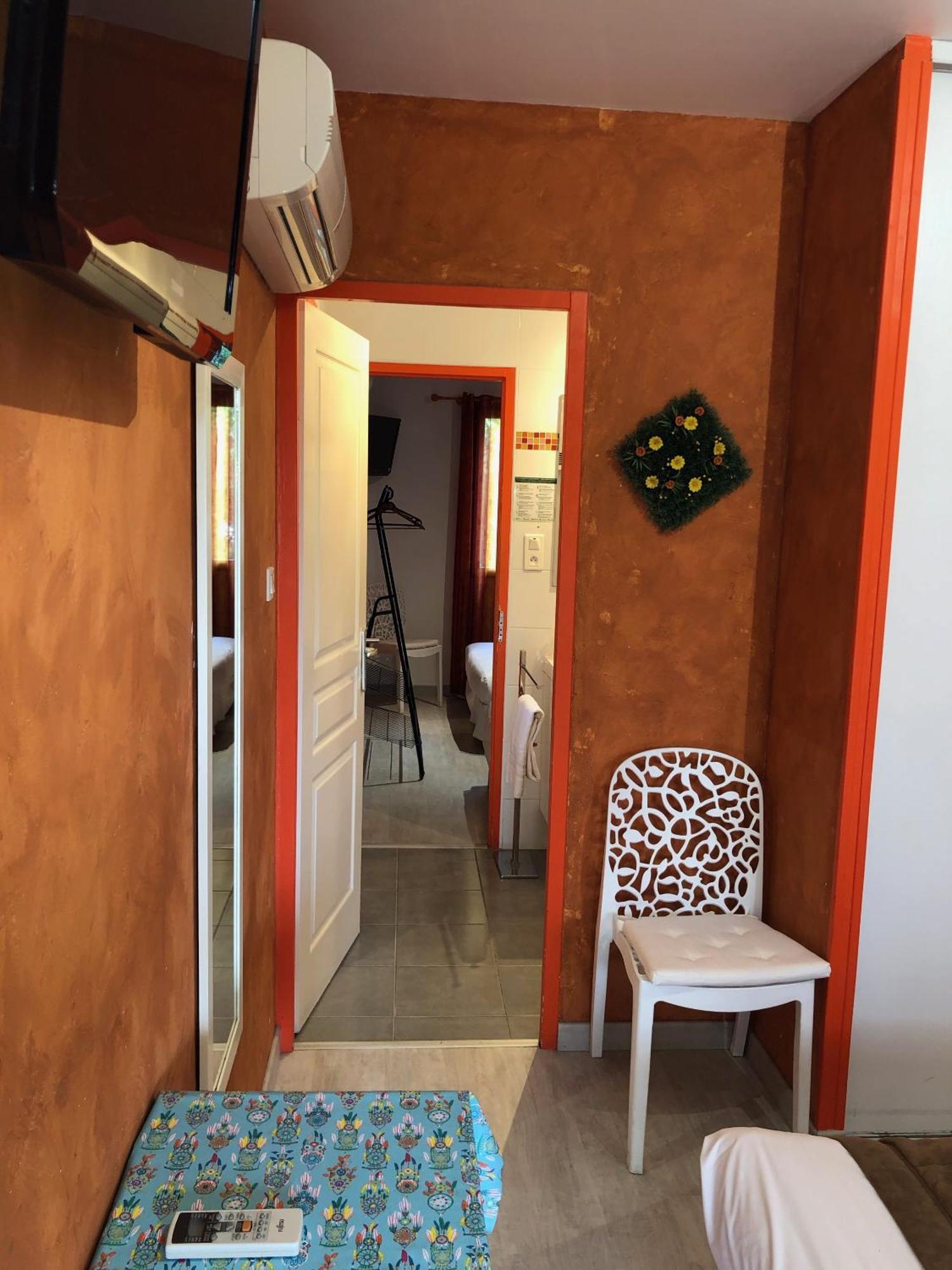Hotel Des 4 Vents "Esprit Camargue" Aigues-Mortes Værelse billede